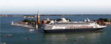 Cruise industry on course for  good year